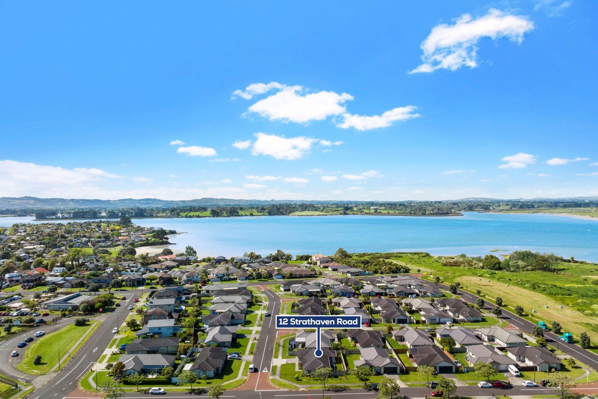 12 Strathaven Road, Wattle Downs, Auckland - Carousel 25