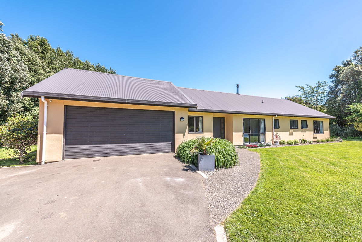 42 Simpson Road, Westmere, Whanganui - Carousel 1