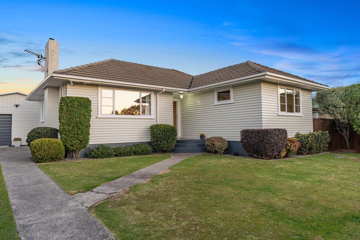 43 Karaka Street, Nawton, Hamilton - Carousel 1