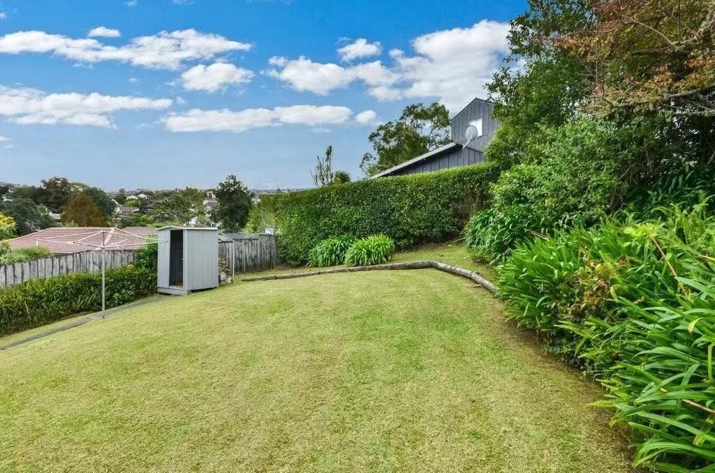 4 Montclair Rise, Browns Bay, Auckland - Carousel 13