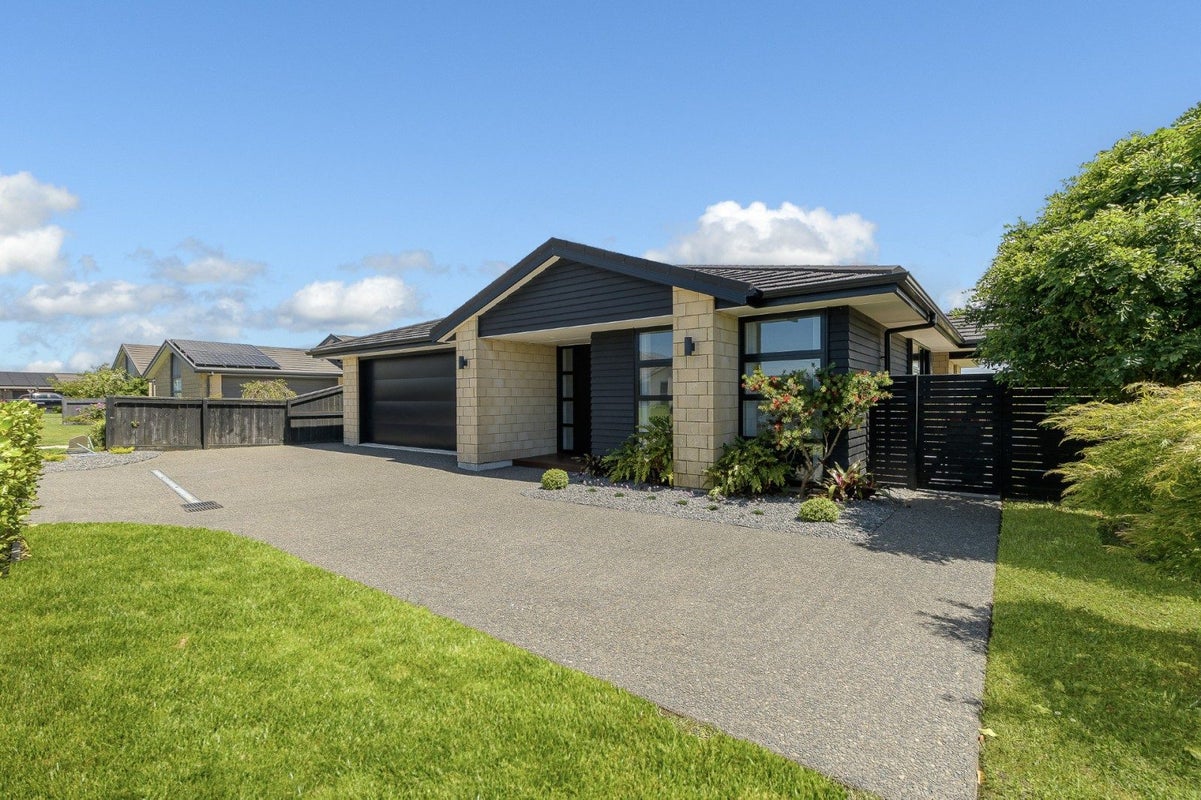 12 Materawaho Way, Pyes Pa, Tauranga - Carousel 1