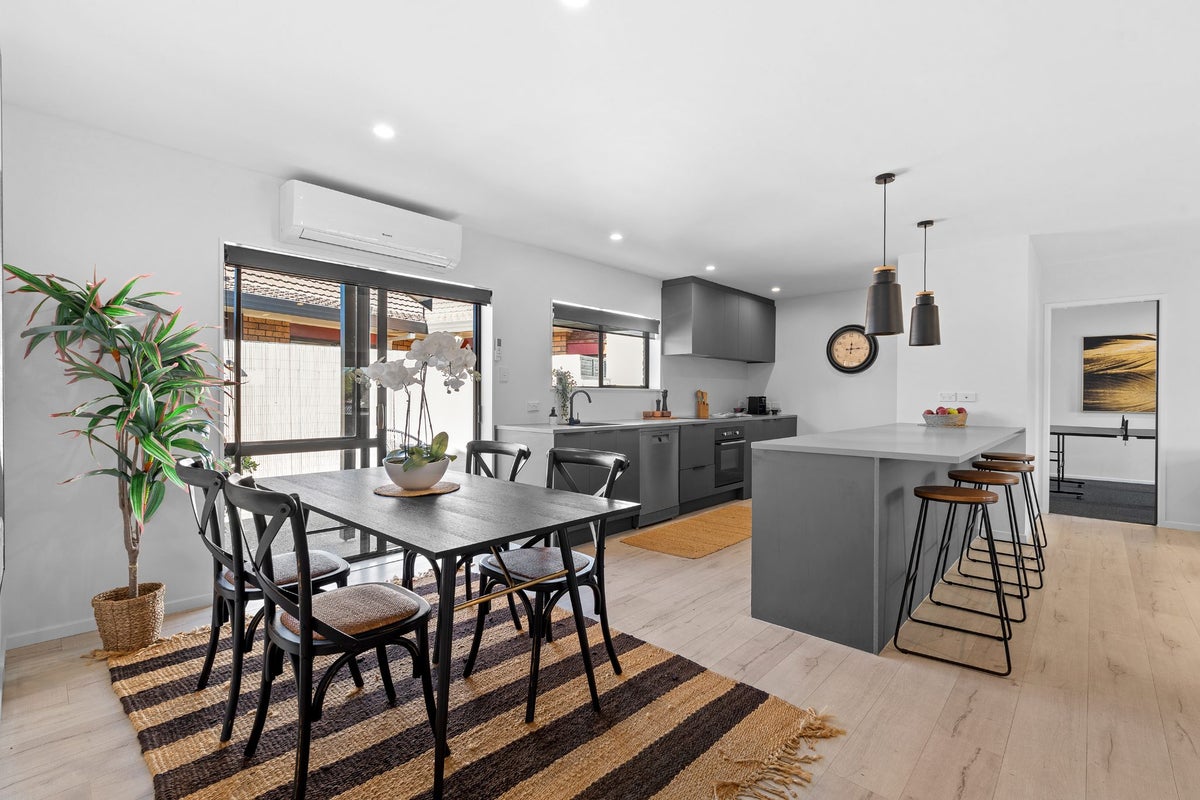 2/99 Riverside Road, Orewa, Orewa - Carousel 2