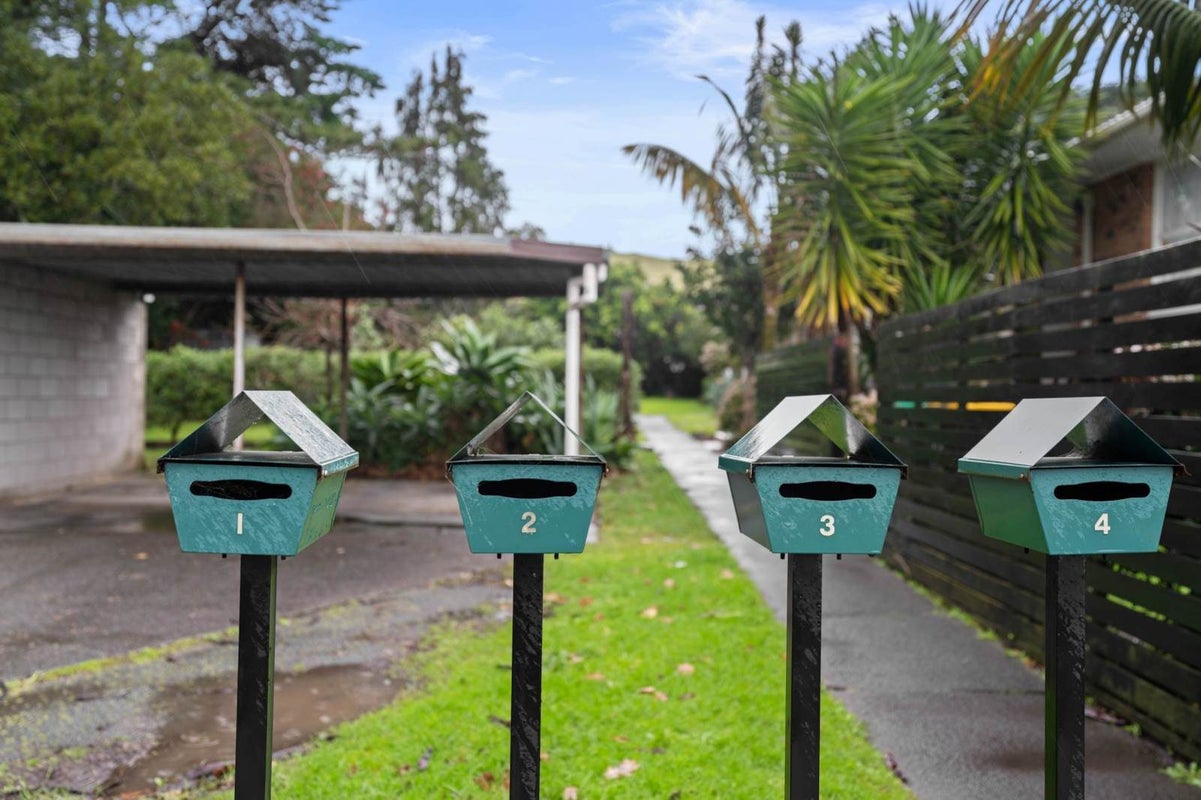 2/57 Church Road, Mangere Bridge, Auckland - Carousel 14