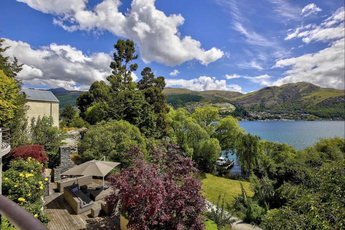 15 Loop Road, Kawarau Falls, Queenstown - Carousel 1