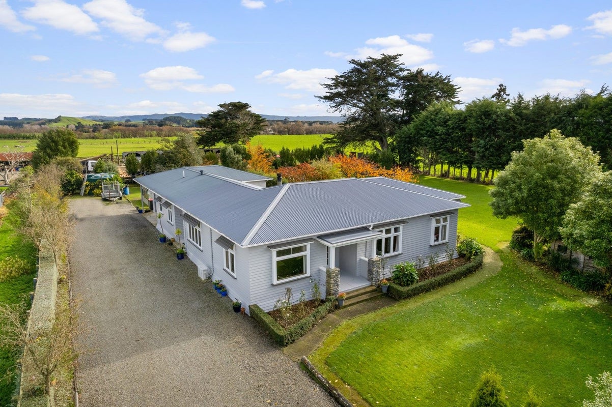 65 Oparatai Road, Mangatainoka, Pahiatua - Carousel 2