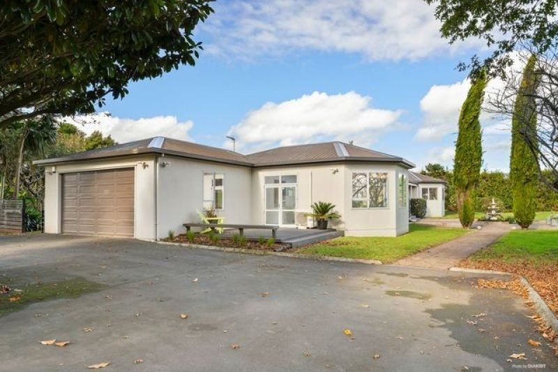 455 Glenbrook Beach Road, Waiuku - Carousel 1