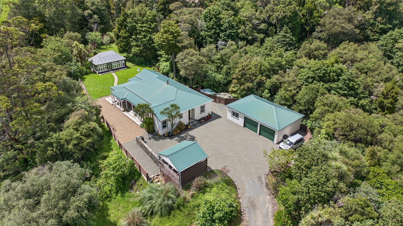 2372 State Highway 1, Kaiwaka, Maungaturoto - Carousel 39