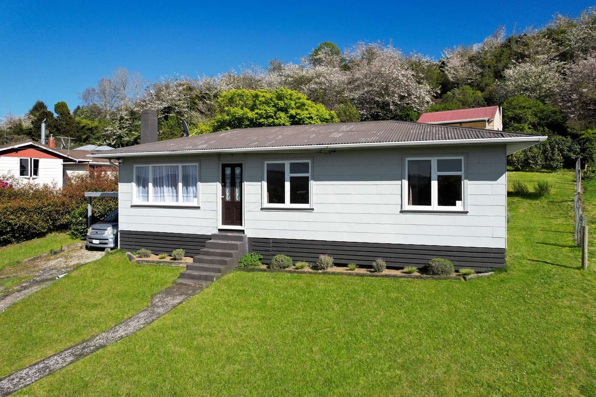 45 Gordon Road, Western Heights, Rotorua - Carousel 1