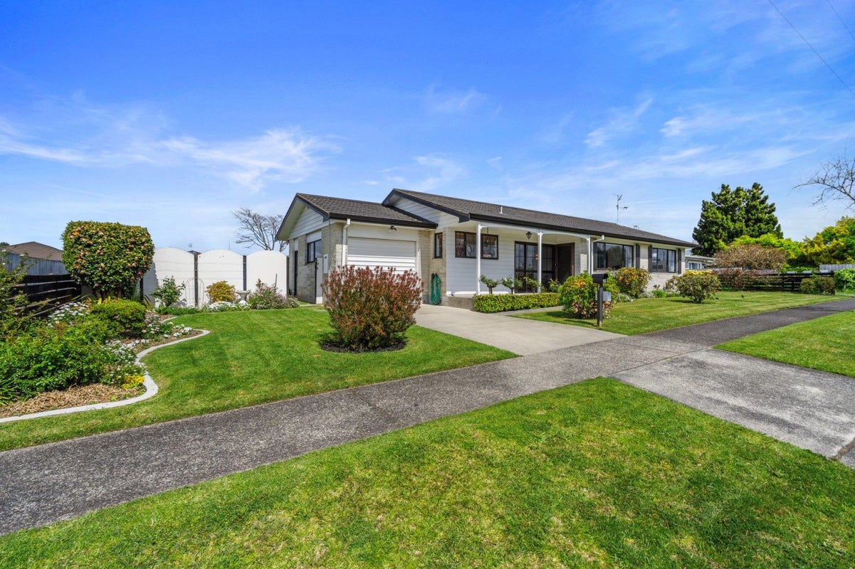 16 Pooles Road, Greerton, Tauranga - Carousel 1
