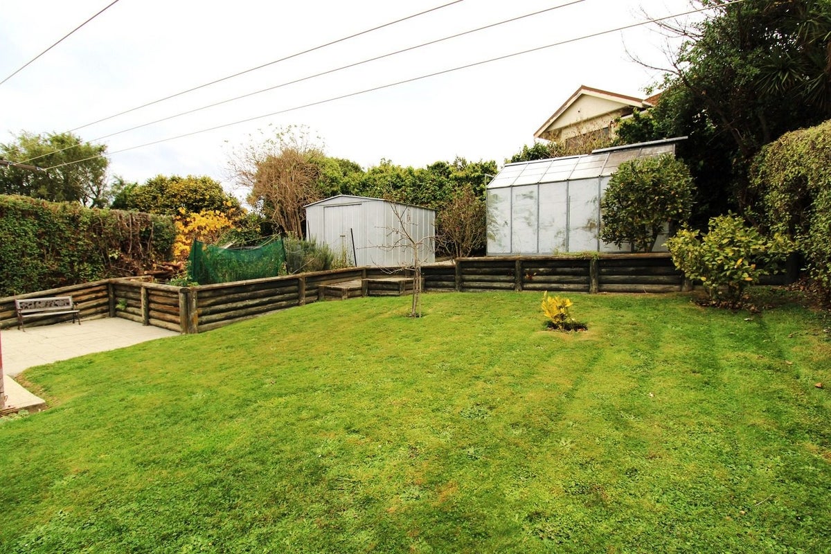 15 Ryehill Street, Calton Hill, Dunedin - Carousel 11