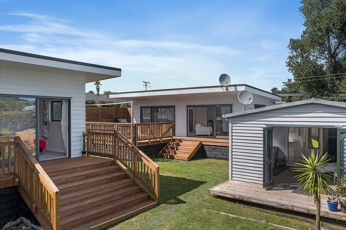 48 Beachlands Road, Beachlands, Auckland - Carousel 1