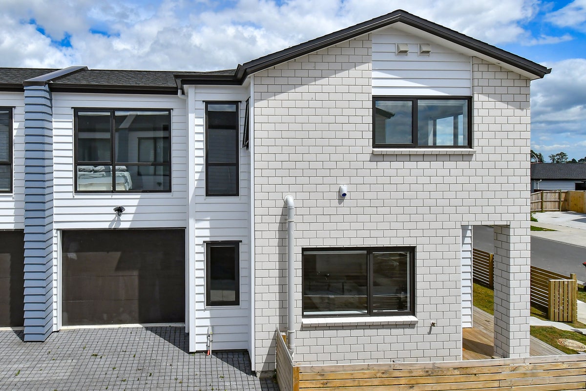22 Survila Street, Takanini, Auckland - Carousel 1