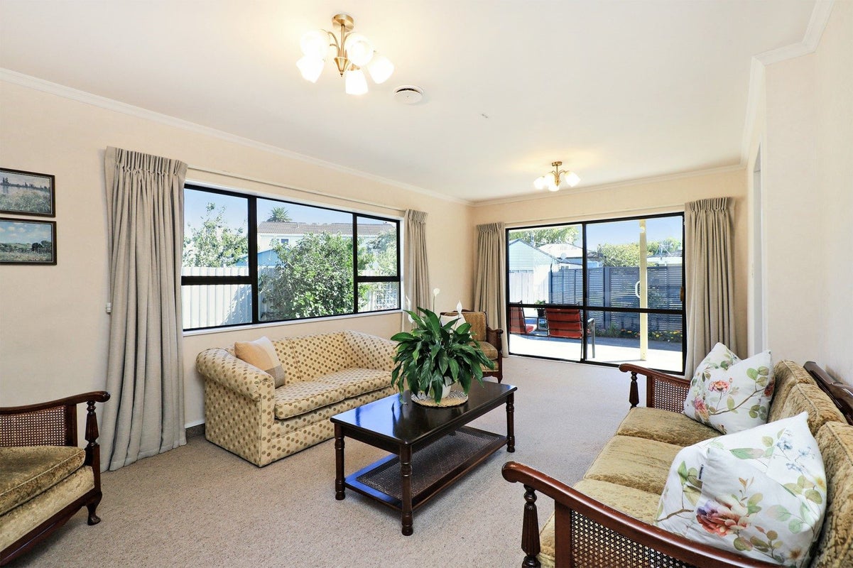 4/3 ELBOURNE STREET, TARADALE, NAPIER - Carousel 2