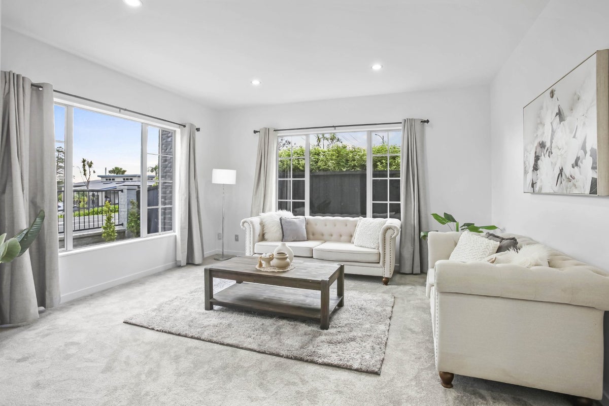 108 Simpson Road, Henderson Valley, Auckland - Carousel 2