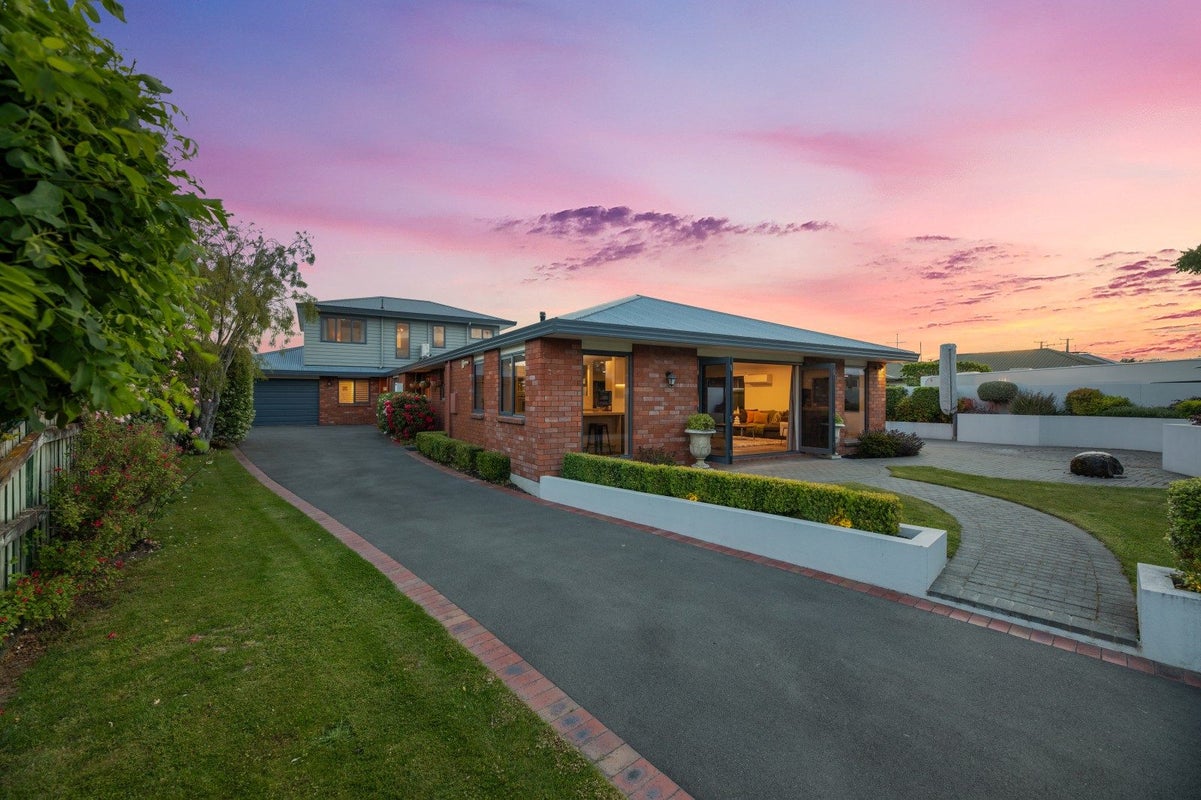 6 Robalan Place, Redwoodtown, Blenheim - Carousel 1