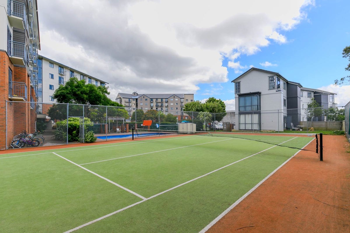 3B/10 Crown Lynn Place, New Lynn, Auckland - Carousel 2