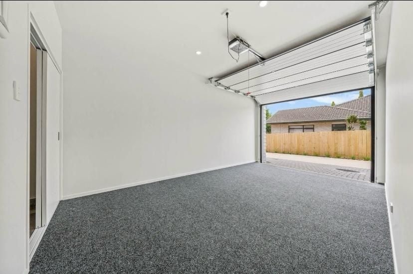 36A Whitford Road, Botany Downs, Auckland - Carousel 21