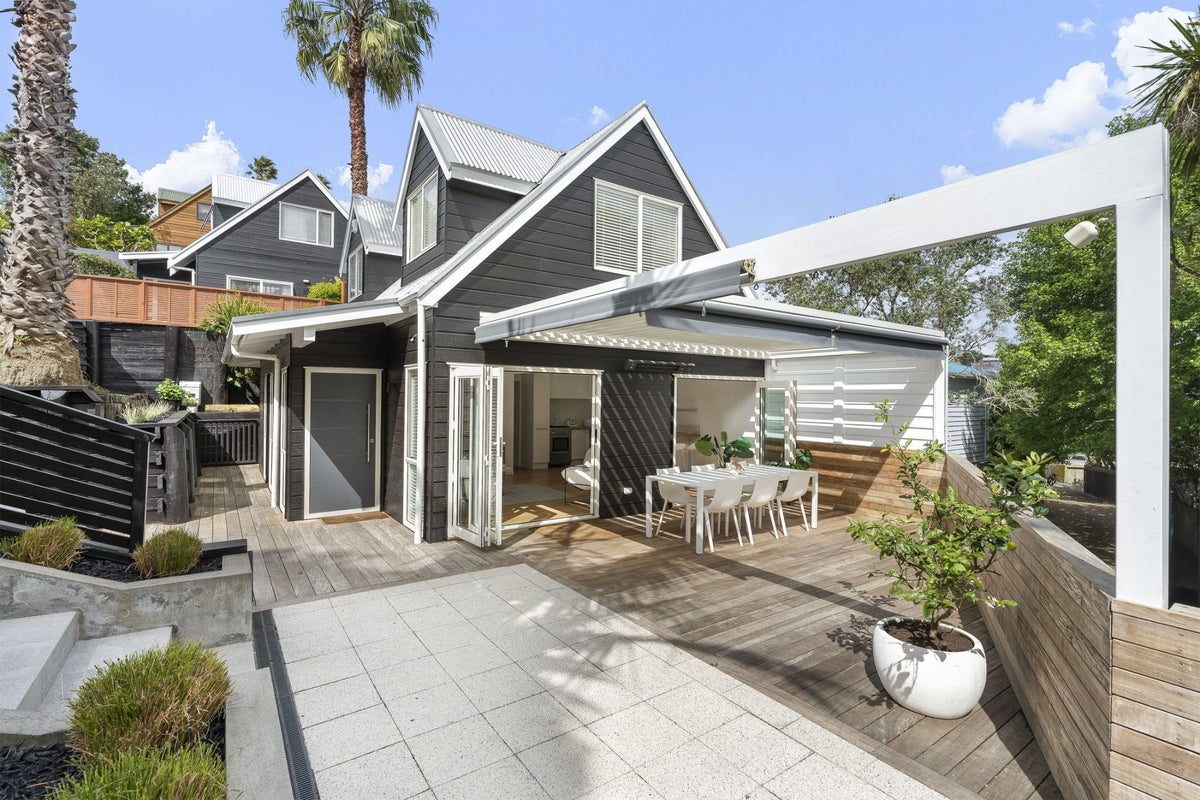 50F Home Street, Grey Lynn, Auckland - Carousel 1