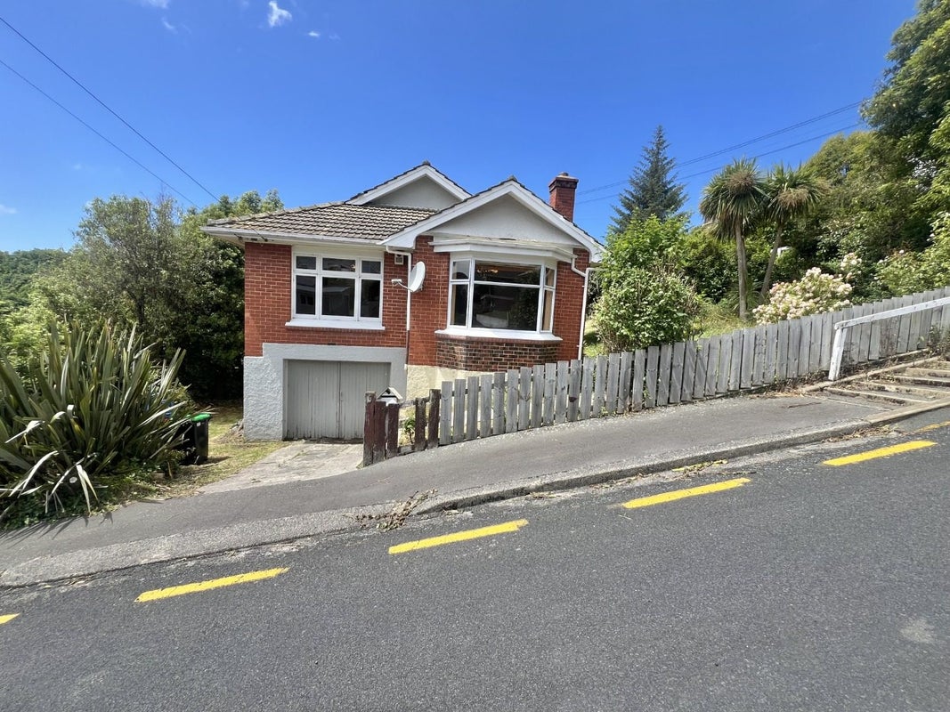 5 Osborne Terrace, Mornington, Dunedin - Carousel 1