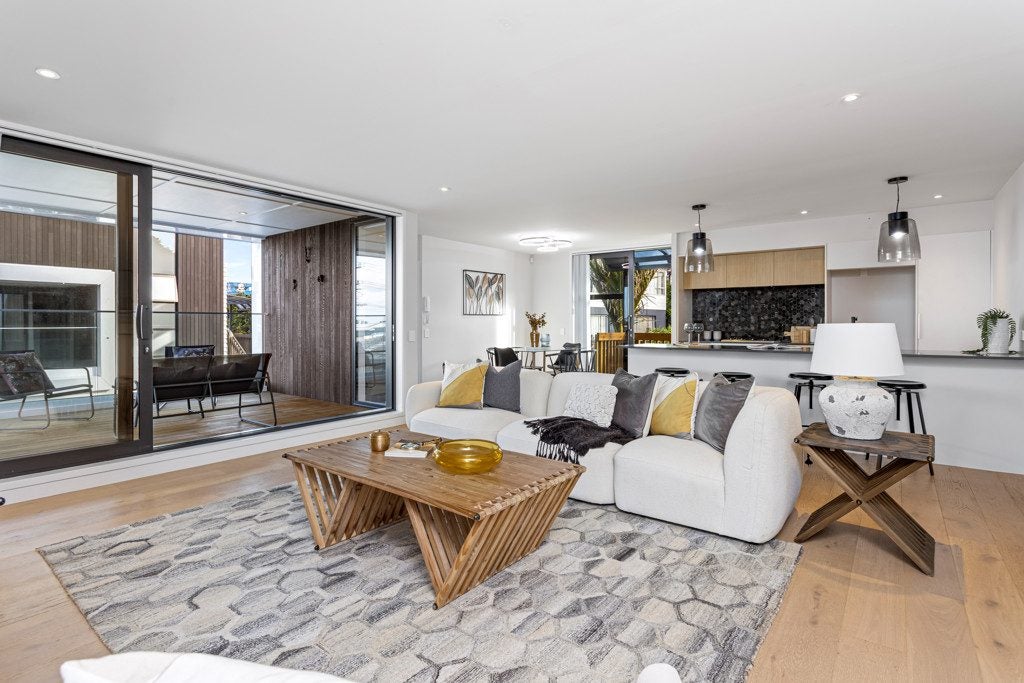 174C Archers Road, Glenfield, Auckland - Carousel 2