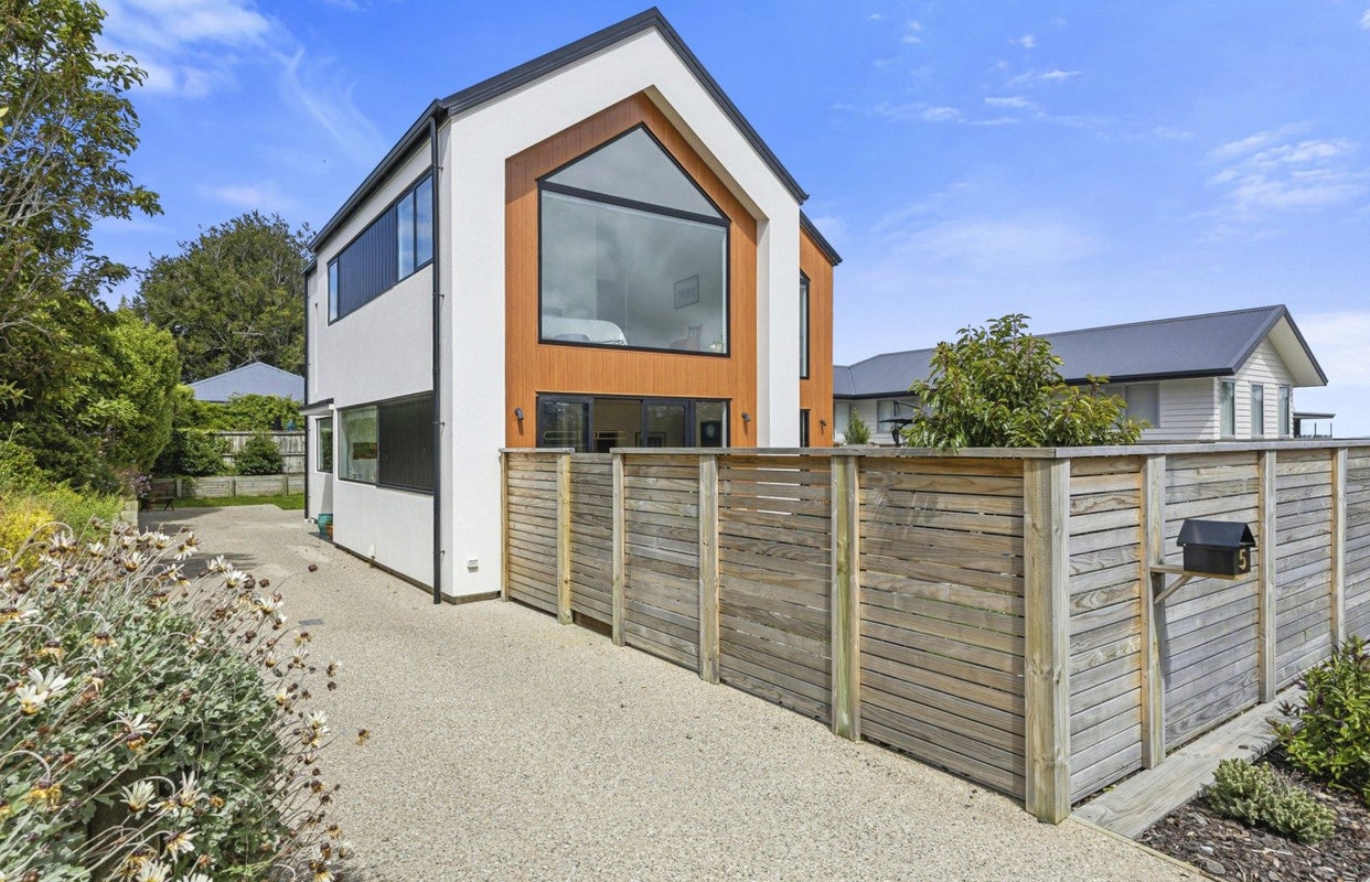 5 Nursery Lane, Belleknowes, Dunedin - Carousel 22