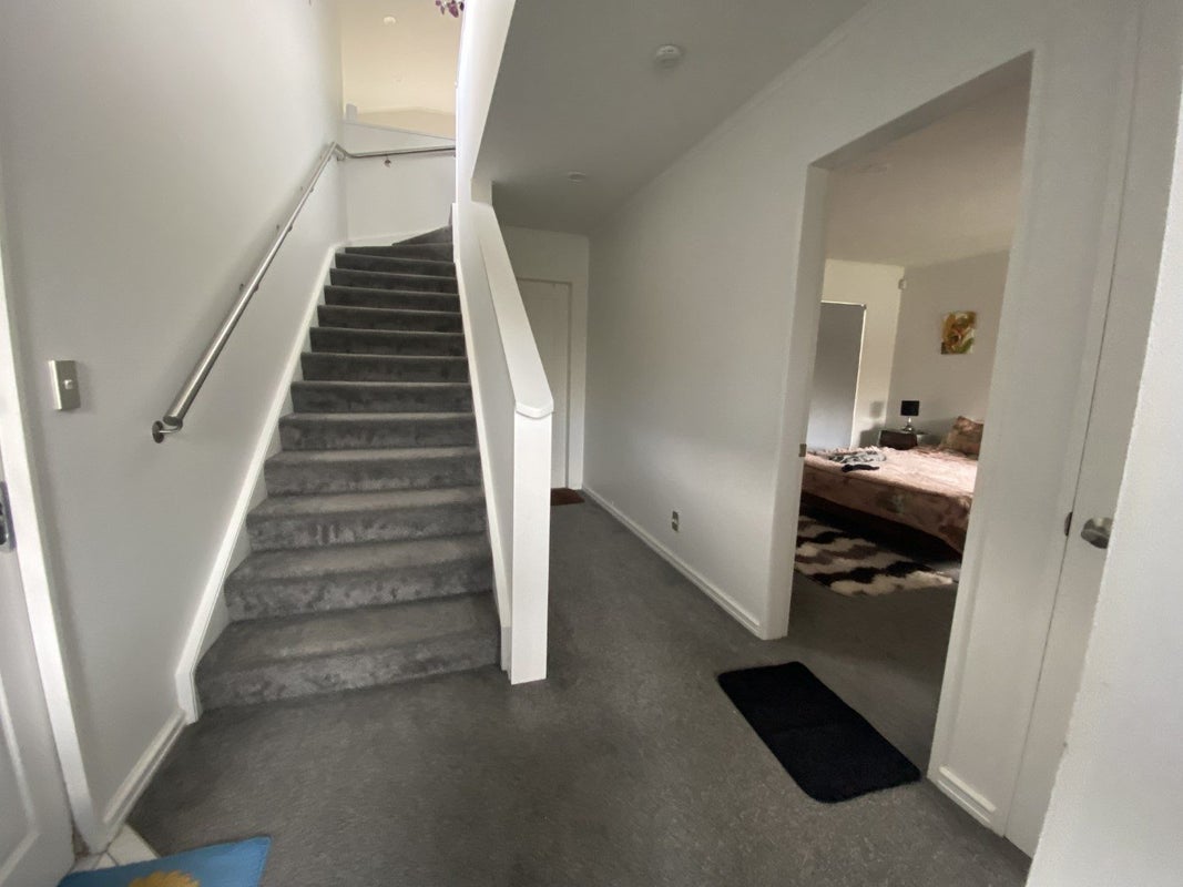 6B Claverton Grove, Churton Park, Wellington - Carousel 2