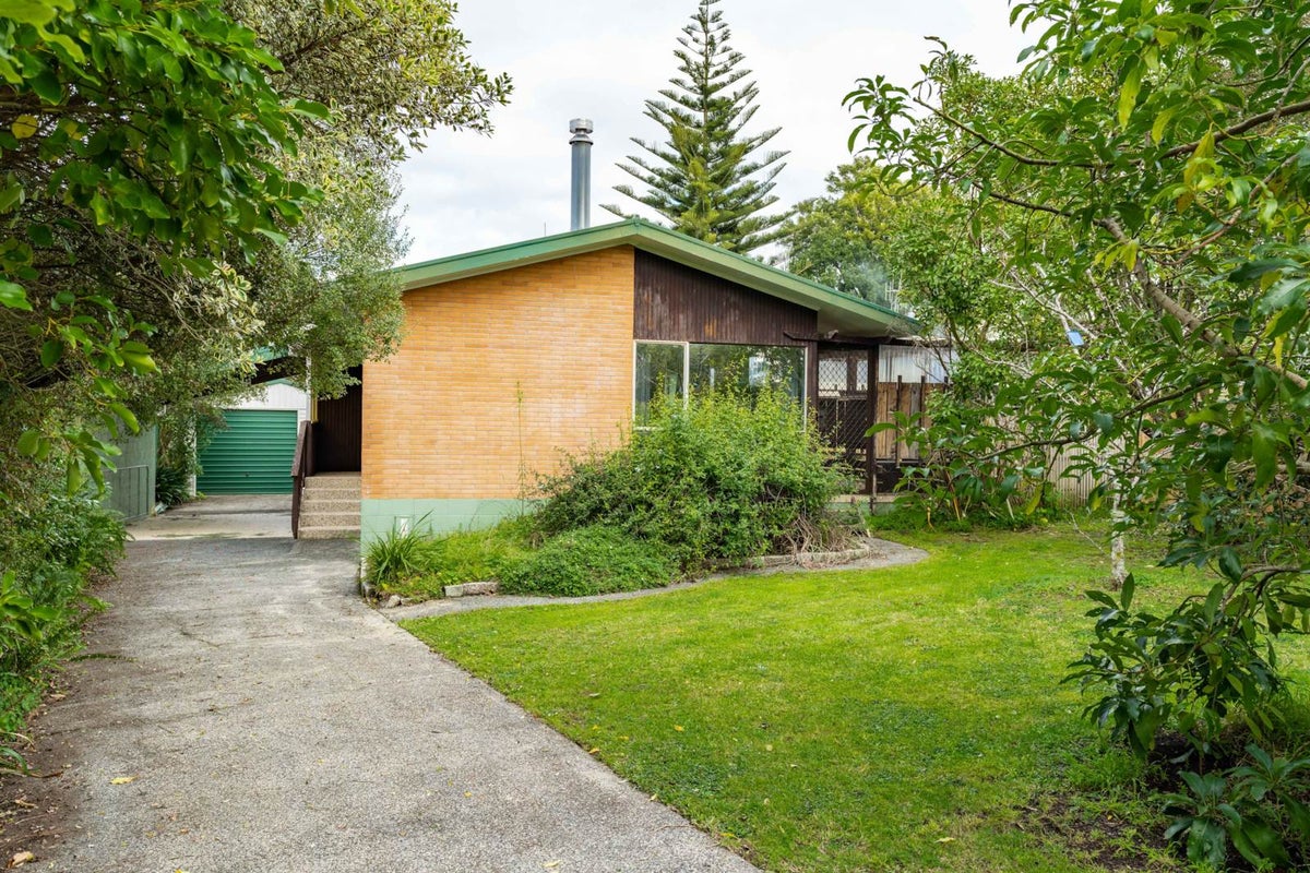 7 Te Anau Place, Tikipunga, Whangarei - Carousel 1