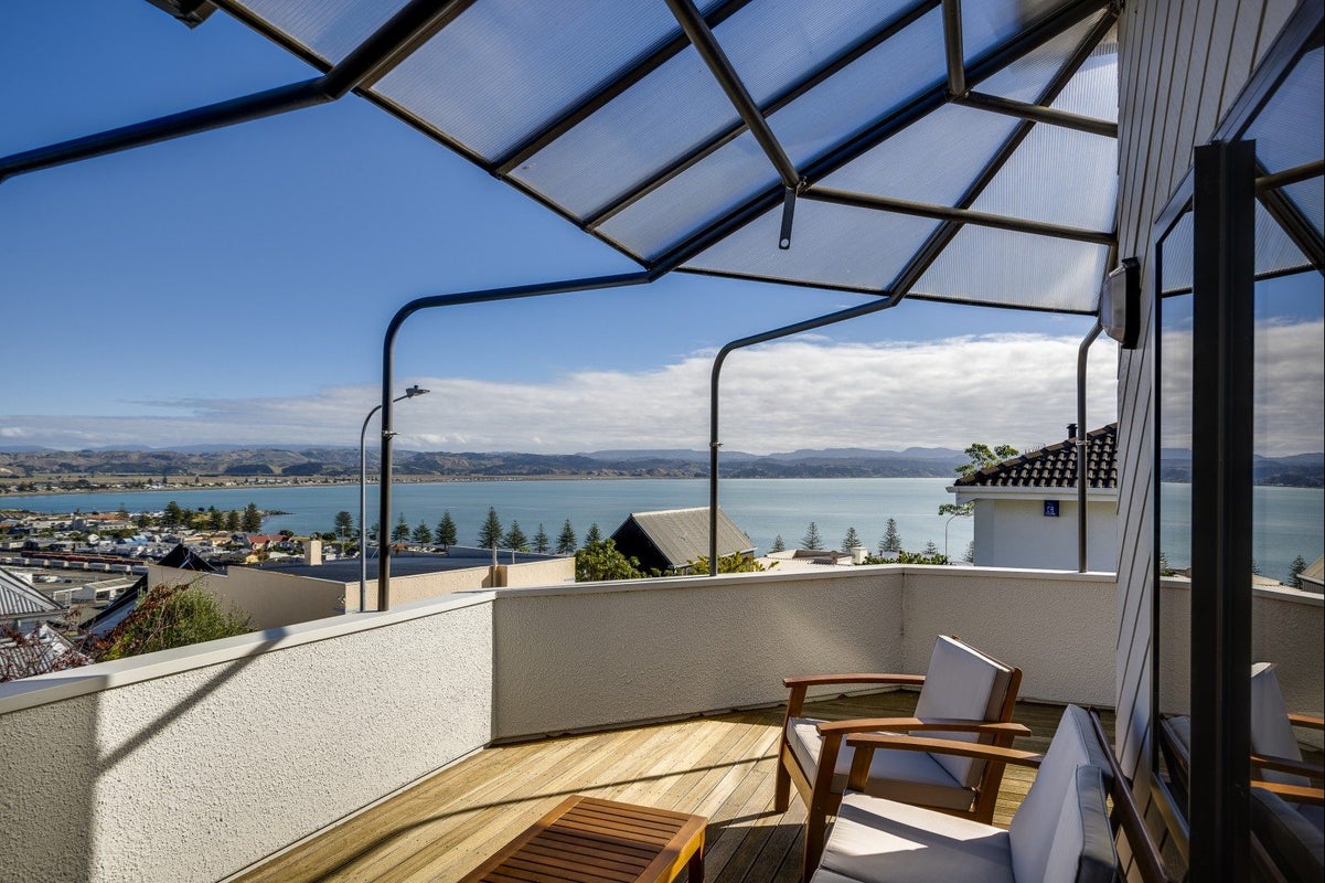 19A Roslyn Road, Bluff Hill, Napier - Carousel 2