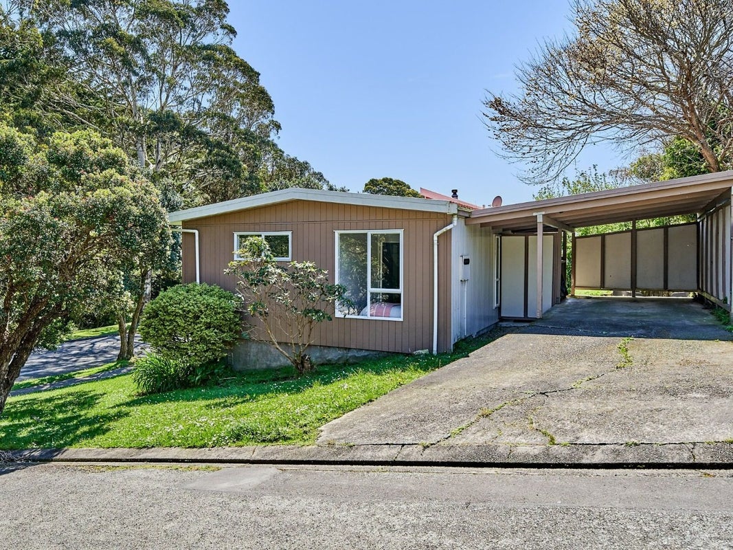 81 Spinnaker Drive, Whitby, Porirua - Carousel 17