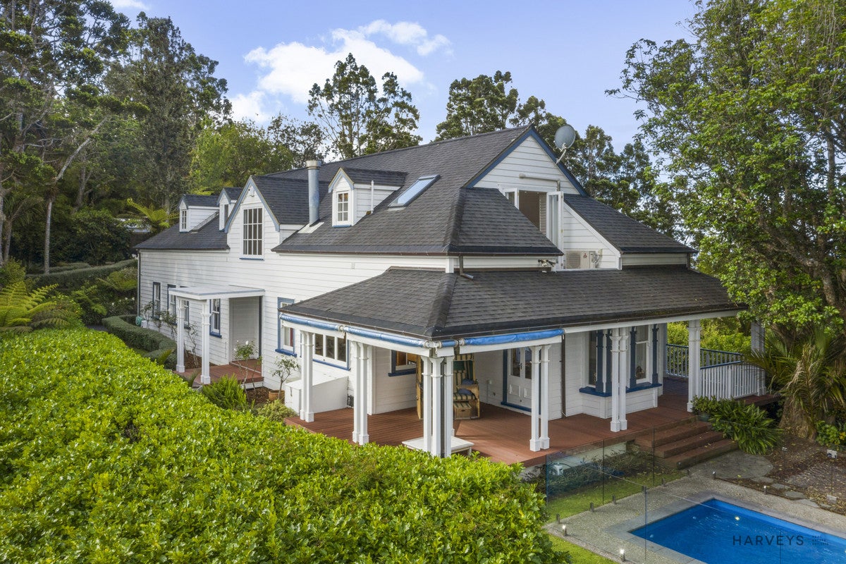14 Rangiwai Road, Titirangi, Auckland - Carousel 2