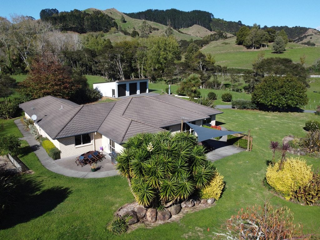 24B Cogswell Road, Raglan - Carousel 2