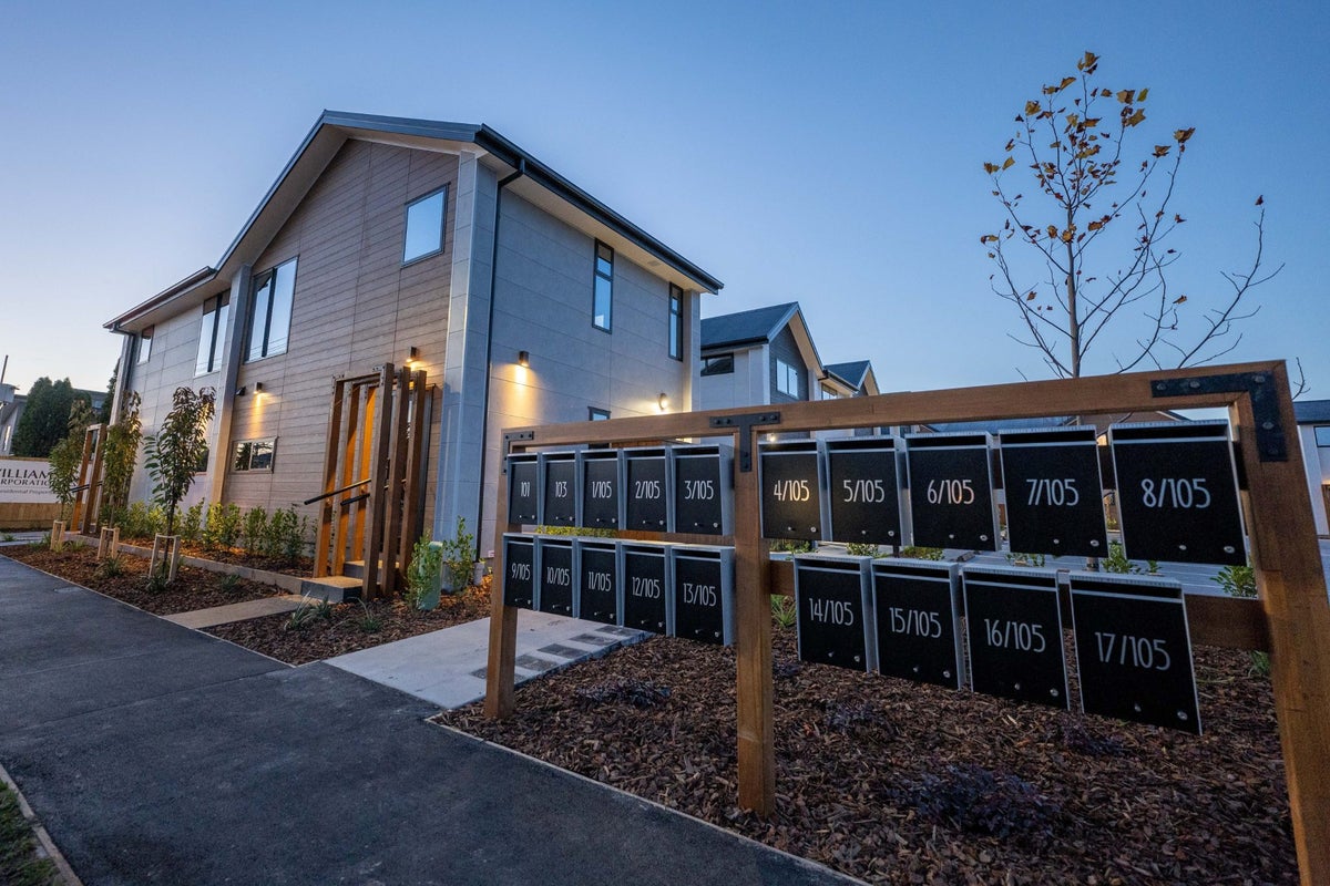 7/105 Purchas Street, Edgeware, Christchurch - Carousel 11