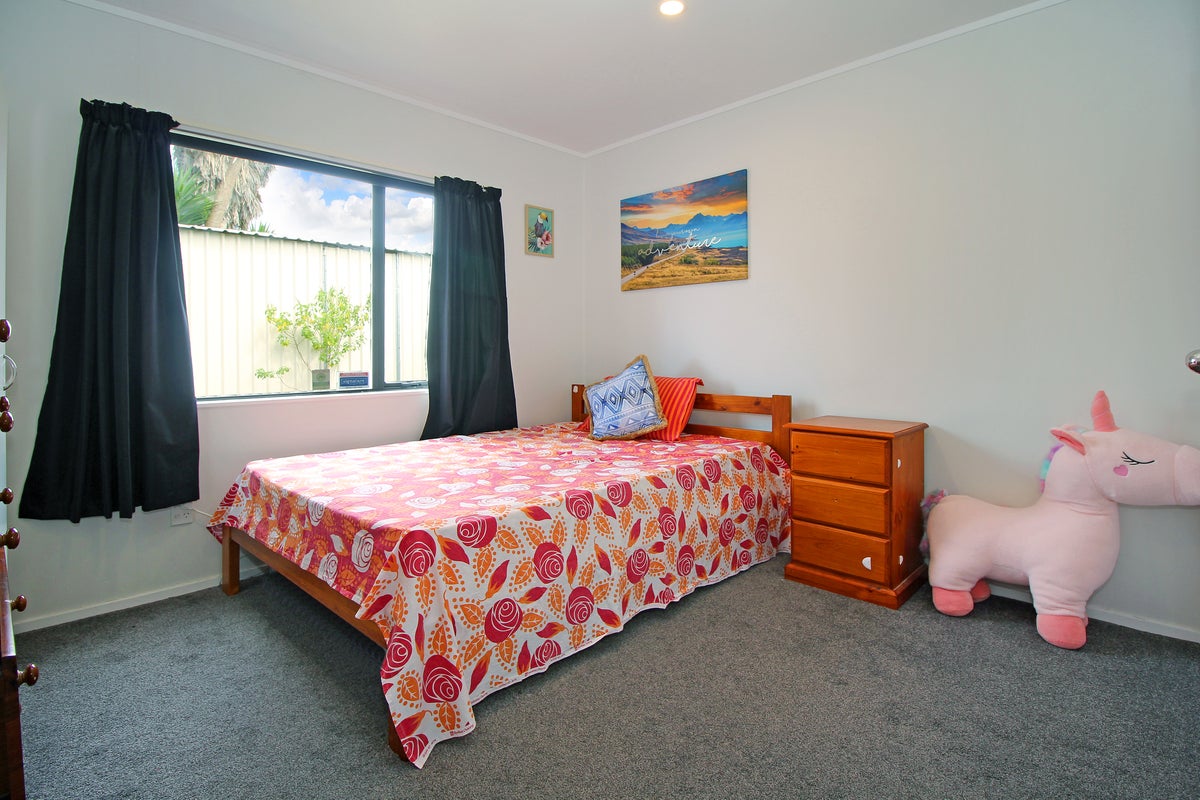 52 Ksenia Drive, Flat Bush, Auckland - Carousel 8
