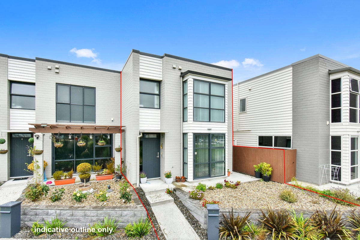 7 Taupinga Way, Takanini, Auckland - Carousel 1