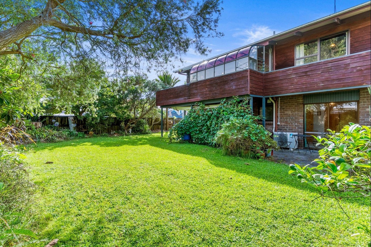 1/3 Puriri Street, Takapuna, Auckland - Carousel 2