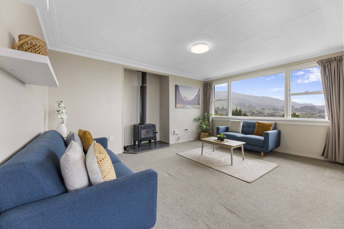 69 Centennial Avenue, Helensburgh, Dunedin - Carousel 2
