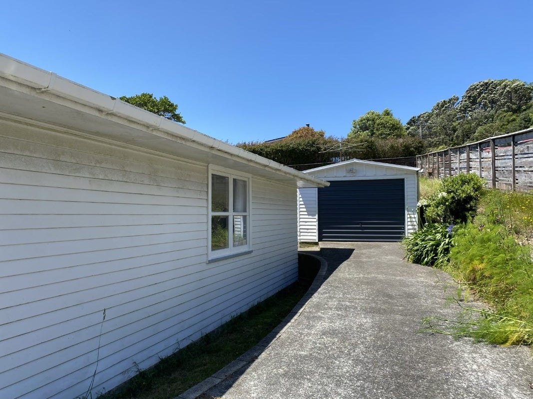87 Beazley Avenue, Paparangi, Wellington - Carousel 12