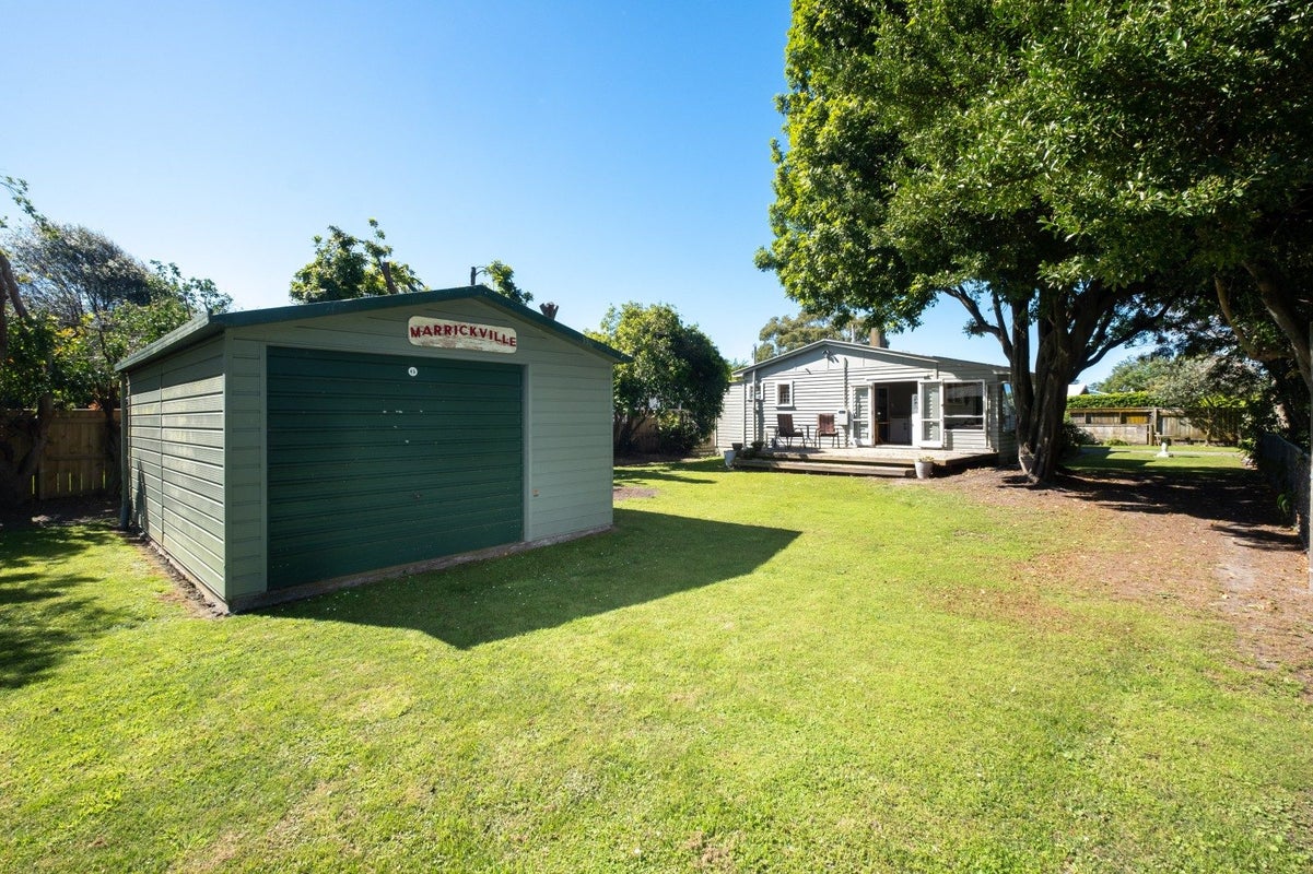 1 Kuku Street, Te Awanga, Te Awanga - Carousel 1