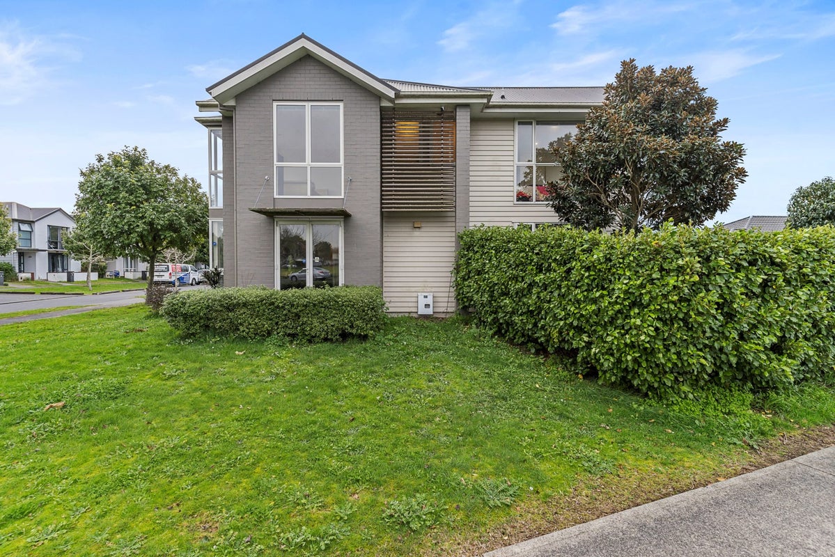 1 Mohua Avenue, Takanini, Auckland - Carousel 1