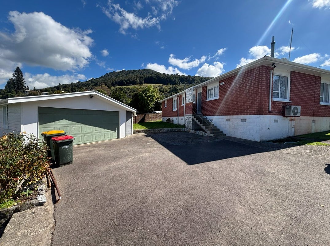 58 Thomas Crescent, Western Heights, Rotorua - Carousel 1