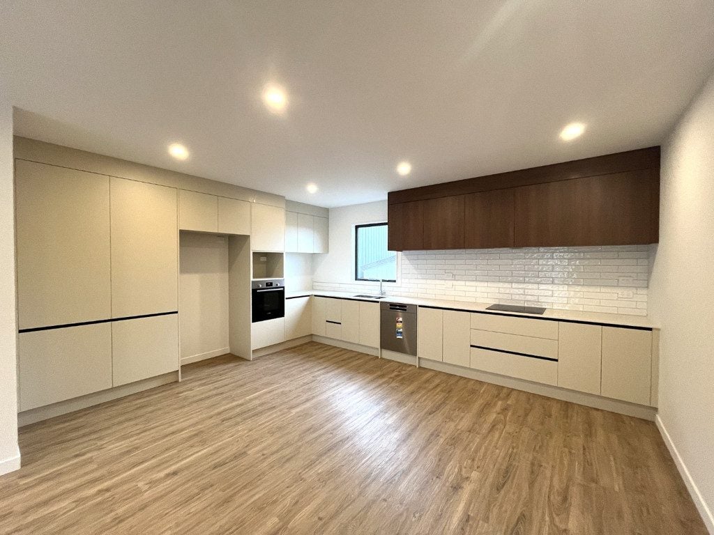 15 Irwin Lane, Windsor Park, Auckland - Carousel 2