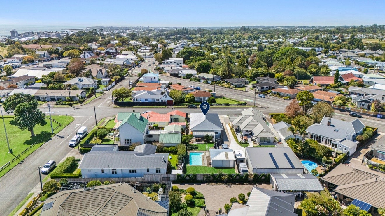 118 Cutfield Road, Westown, New Plymouth - Carousel 27