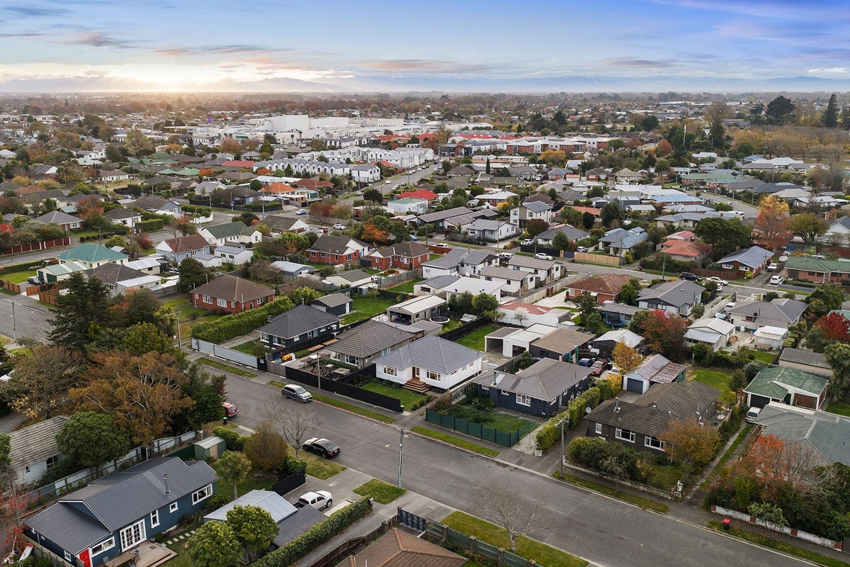 45 Coopers Road, Dallington, Christchurch - Carousel 17