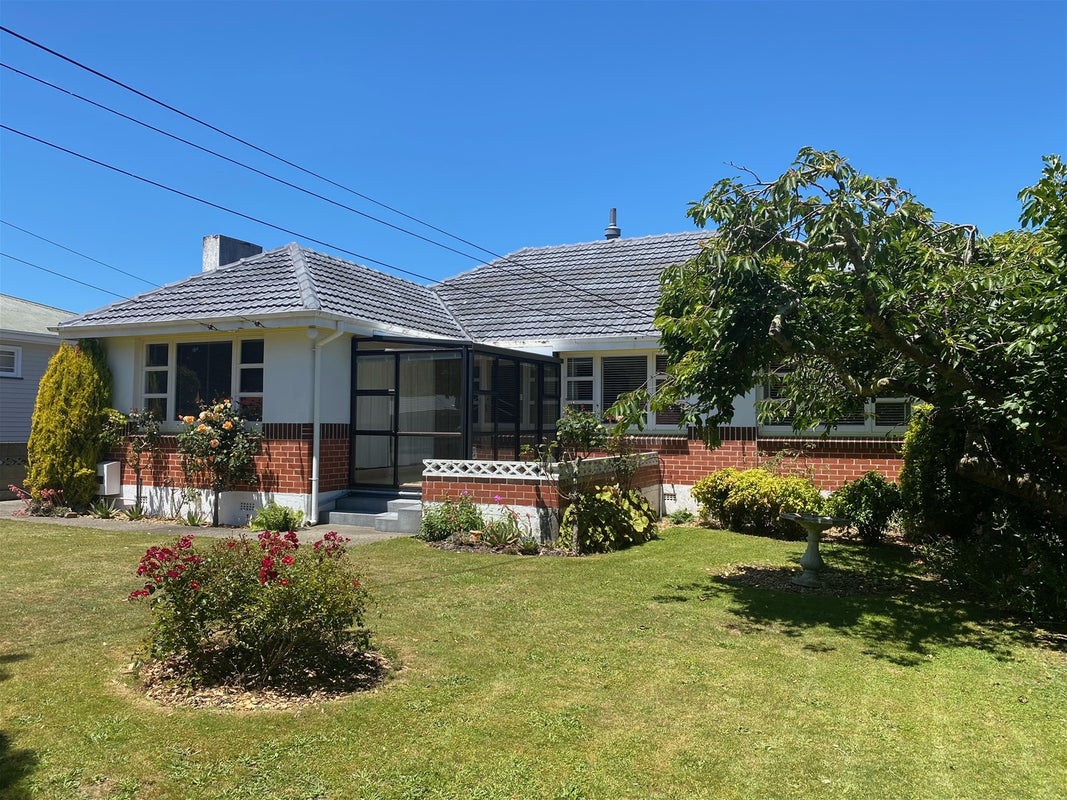 19 Hall Grove, Ebdentown, Upper Hutt - Carousel 1