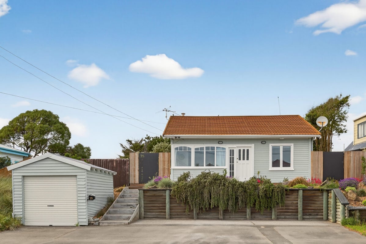 35 Pacific Road, North New Brighton, Christchurch - Carousel 1