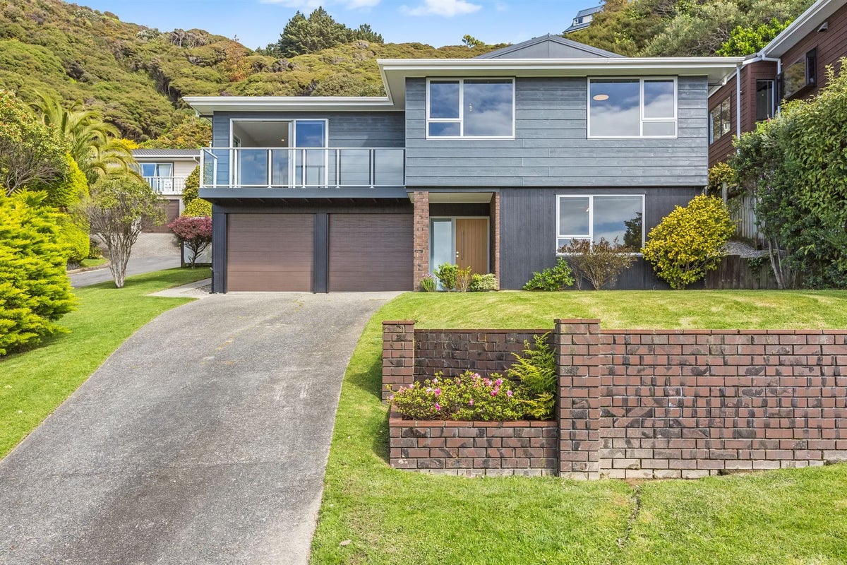 35 Leeward Drive, Whitby, Porirua - Carousel 28
