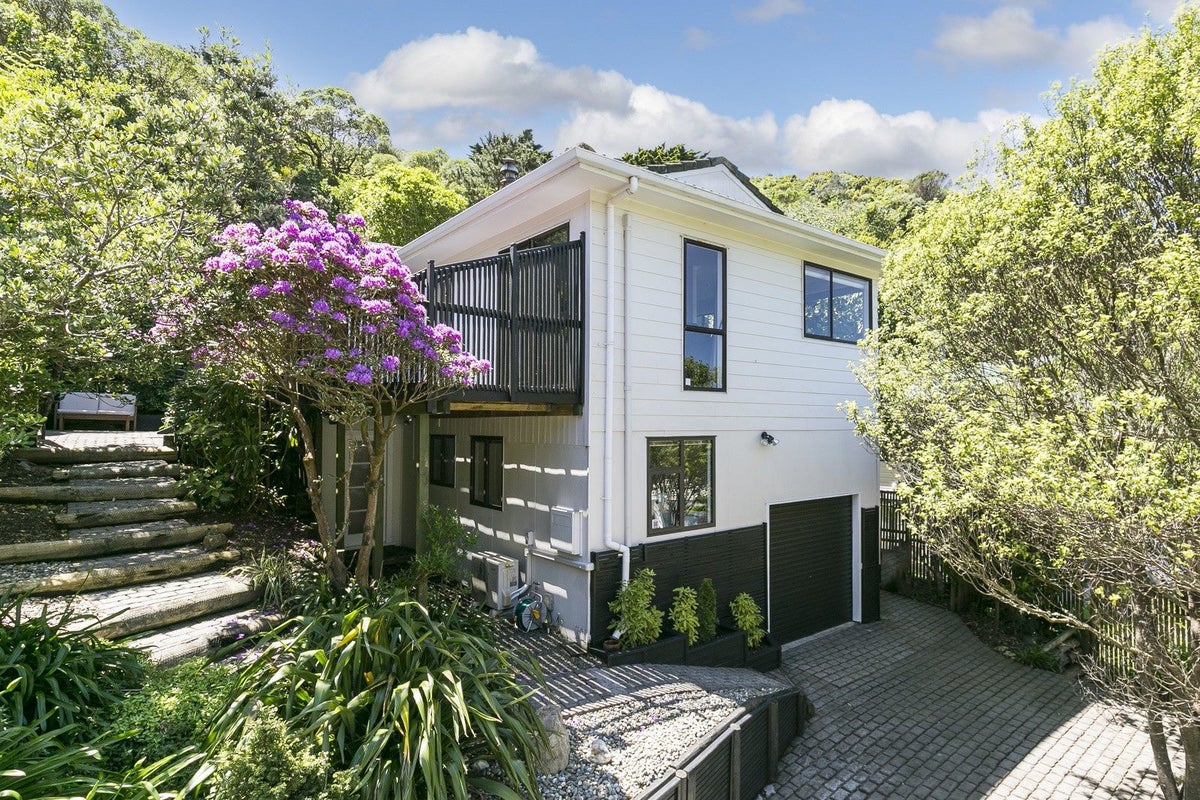 108 Awarua Street, Ngaio, Wellington - Carousel 1