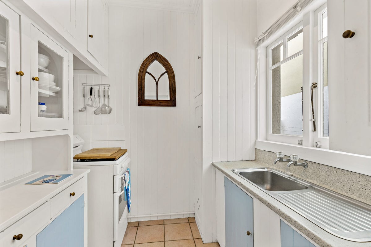 1/2 Railway Street, Newmarket, Auckland - Carousel 2