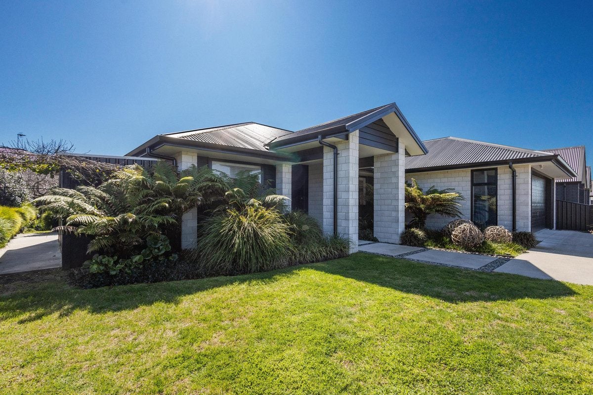 29 Oak Ridge Drive, Te Awamutu, Te Awamutu - Carousel 1