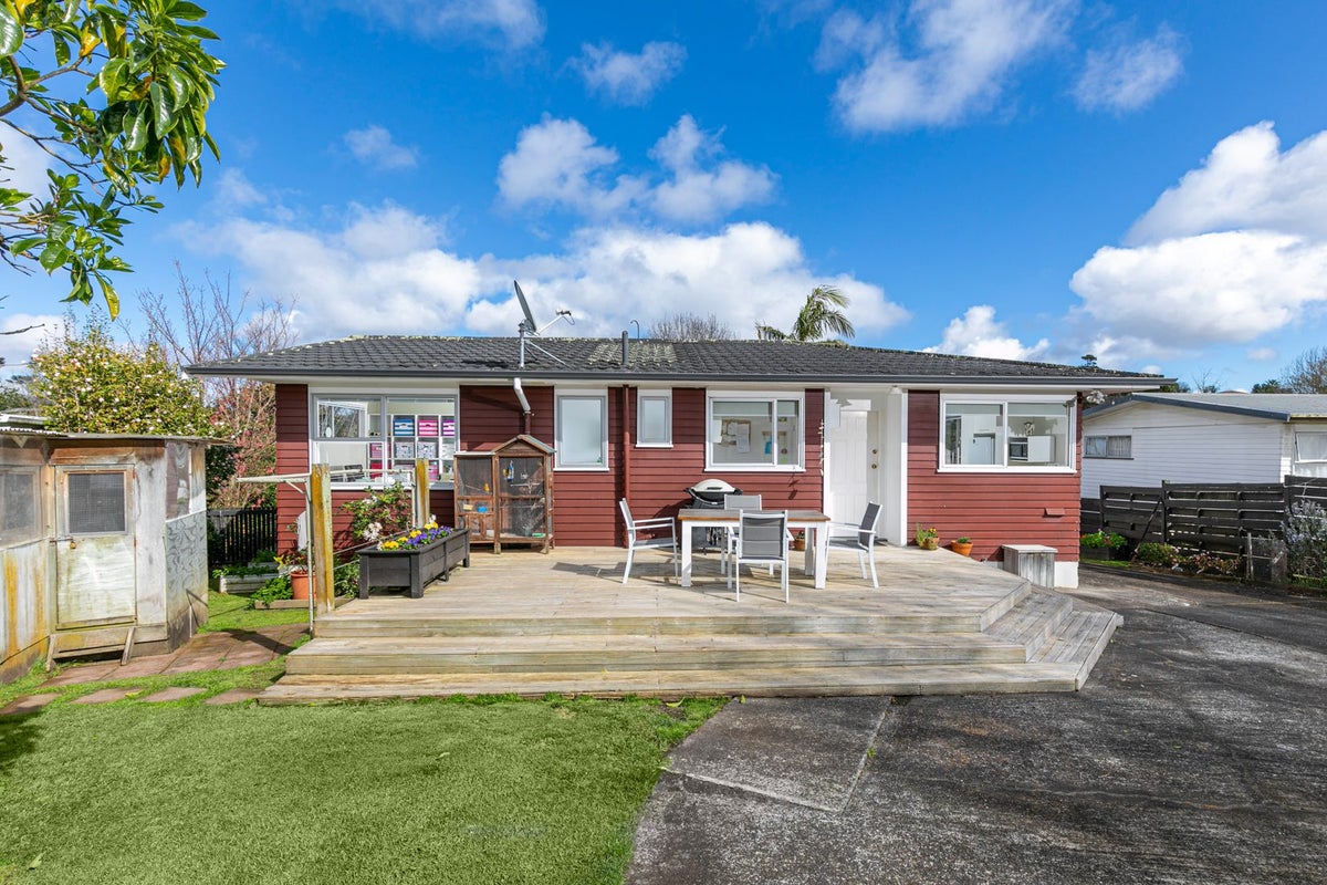 36 Chilcott Road, Henderson, Auckland - Carousel 2